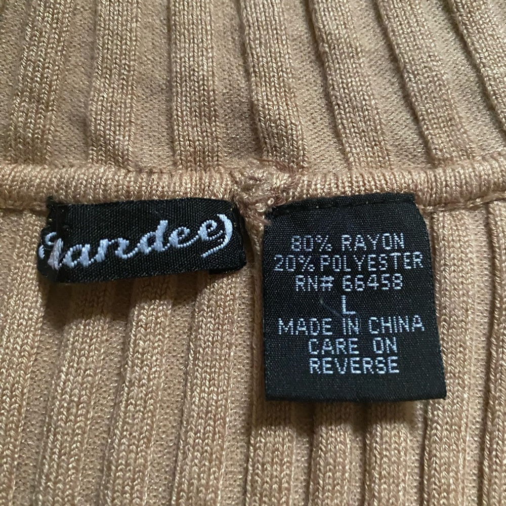 Tan V-Neck Ribbed Sweater - Picture 3 of 3